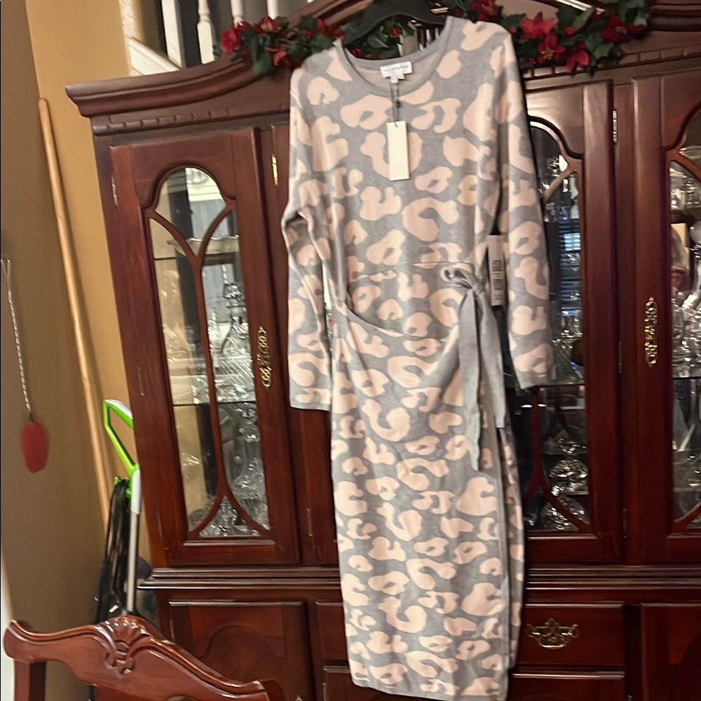 Never fully dressed size XL Gray and Pink Patterned Women's Dress - Picture 1 of 4